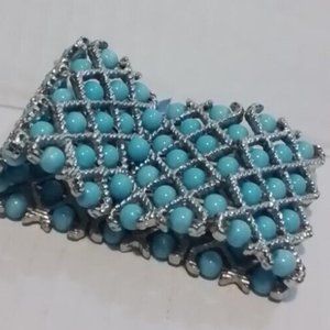 Turquoise Lucite Beeads In A Retro Silver Strech Bracelet Vintage 1940 Bts1